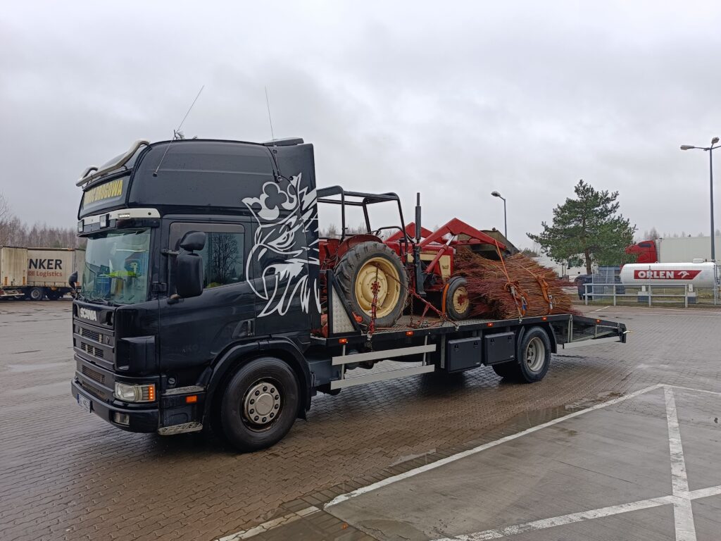 Profesjonalne usługi holowania w Chodzieży, bezpieczny transport pojazdów.